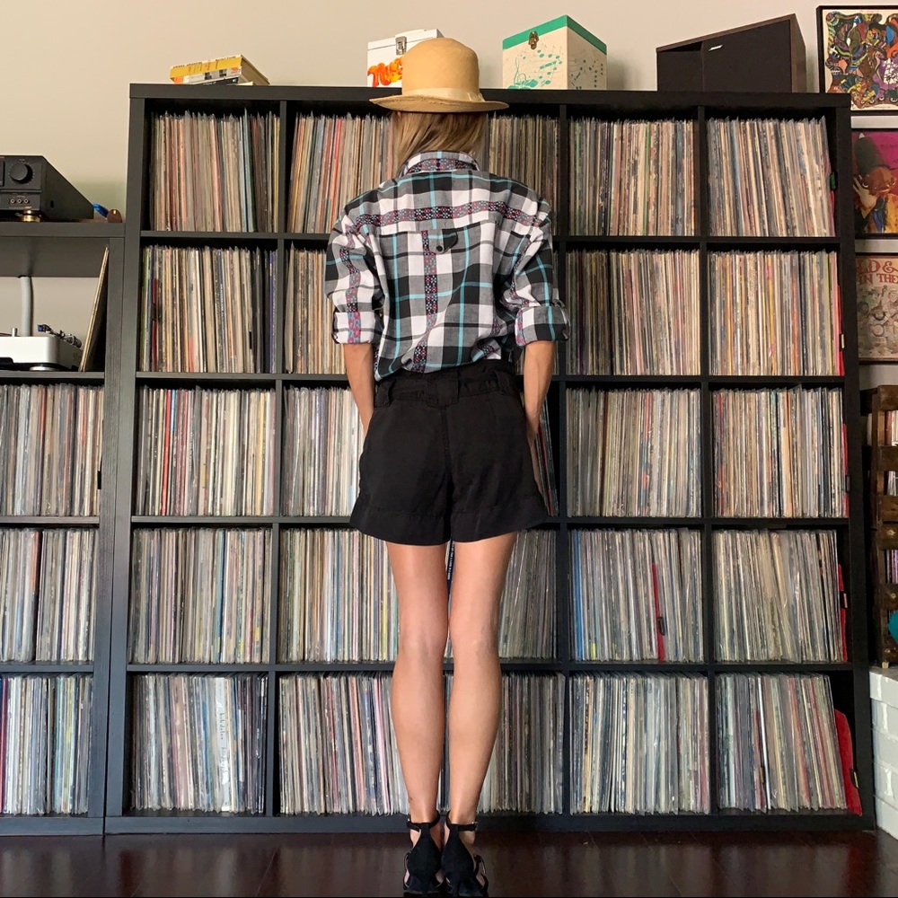 Black Billy Tencel Shorts Paperbag 2